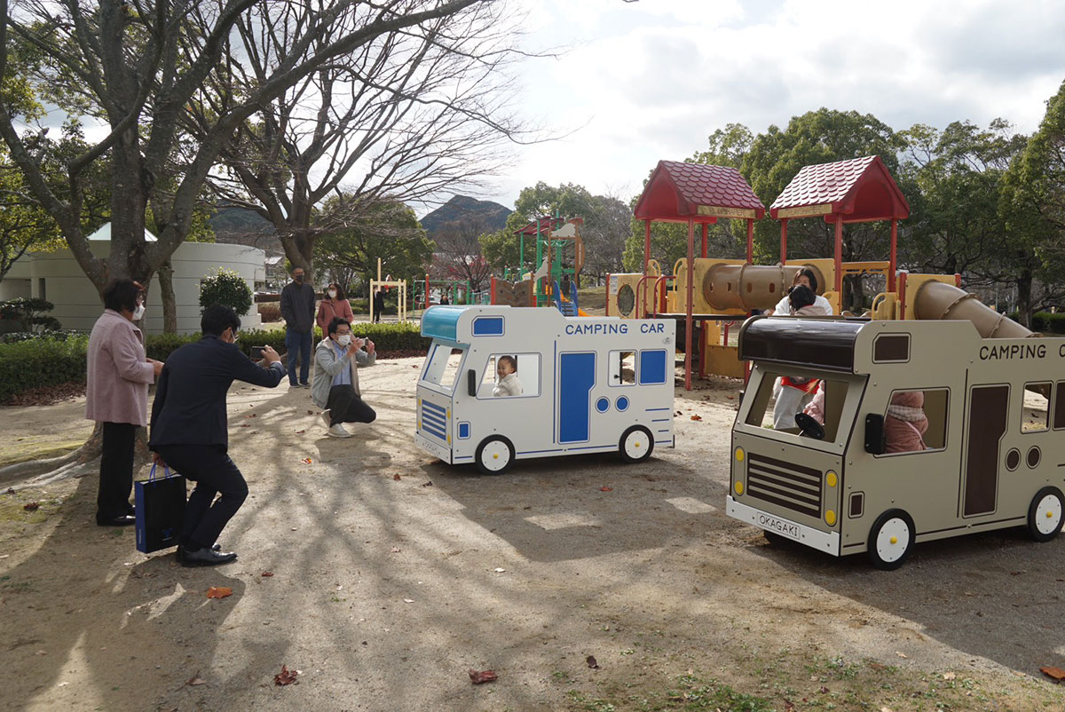 岡垣町の複合施設「岡垣サンリーアイ」のこども広場遊具リニューアルオープンセレモニーが開催
