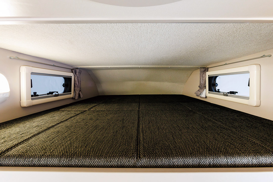 スライド式バンクベッド