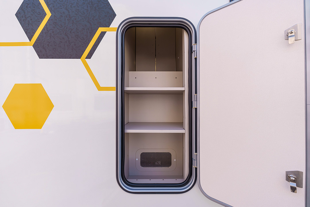 シューズボックス